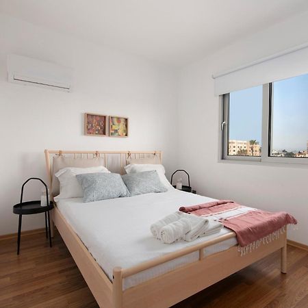 Amazing Two Bedroom Apartment Larnaka Exterior foto