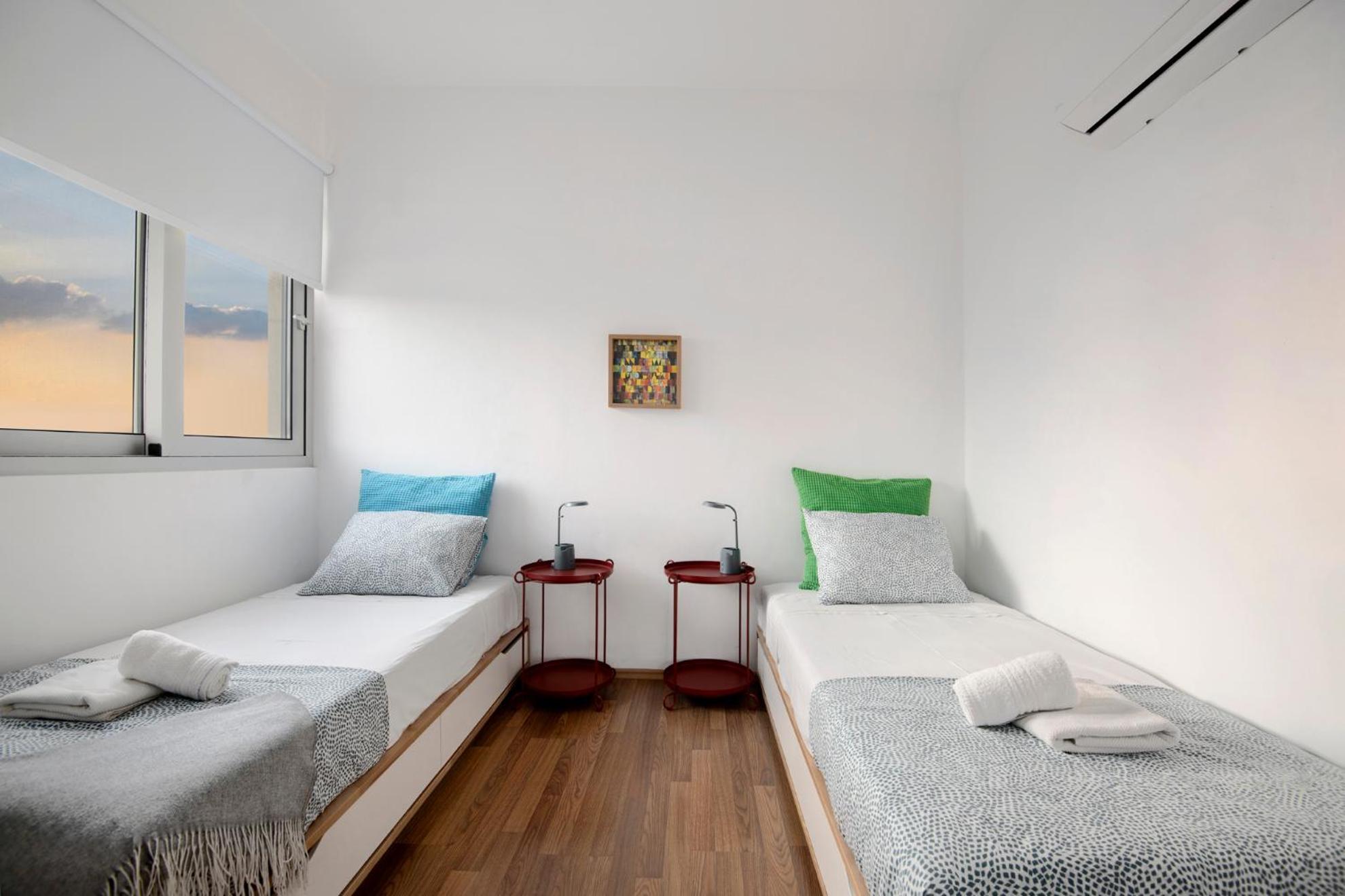 Amazing Two Bedroom Apartment Larnaka Exterior foto