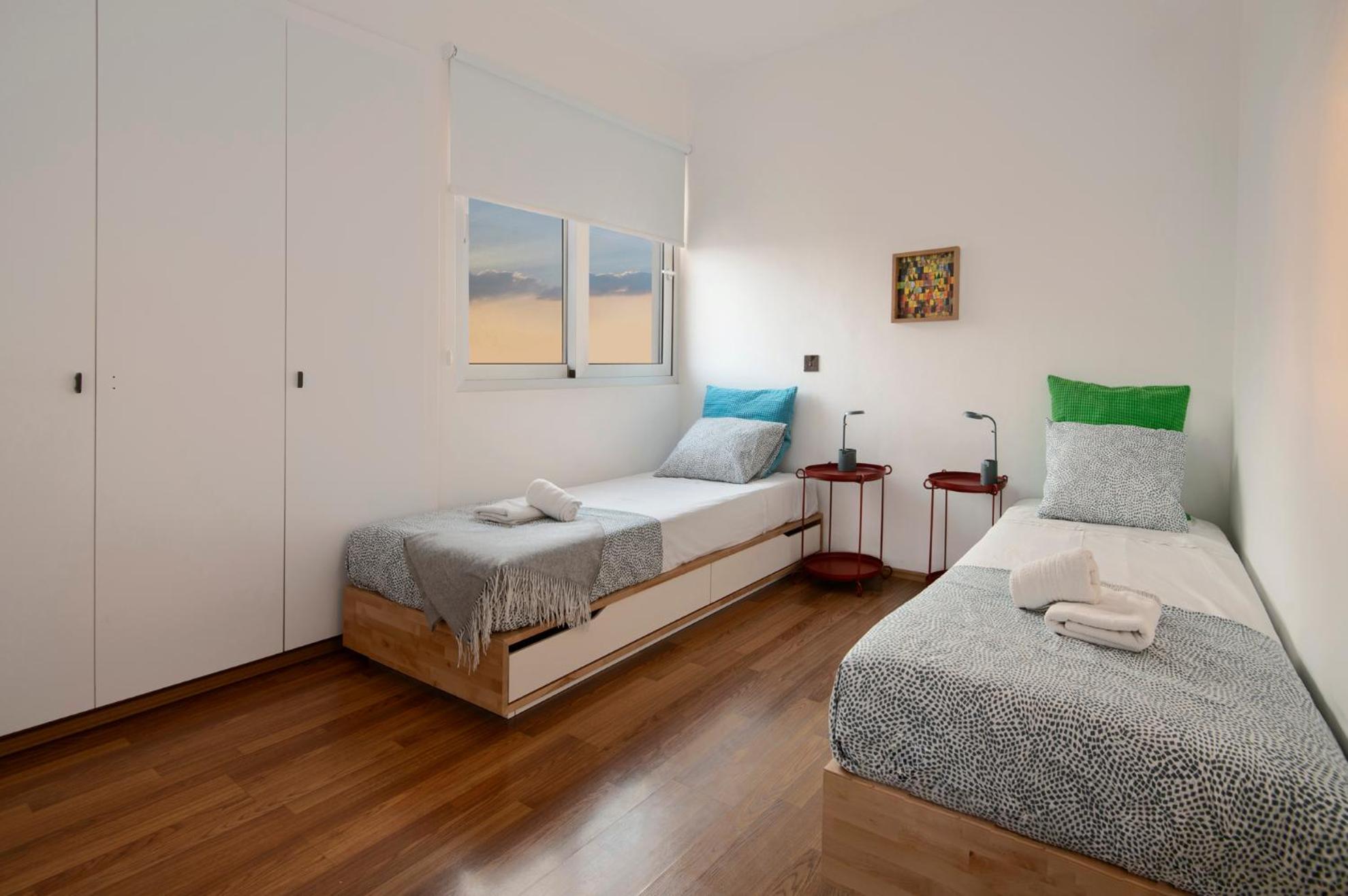 Amazing Two Bedroom Apartment Larnaka Exterior foto