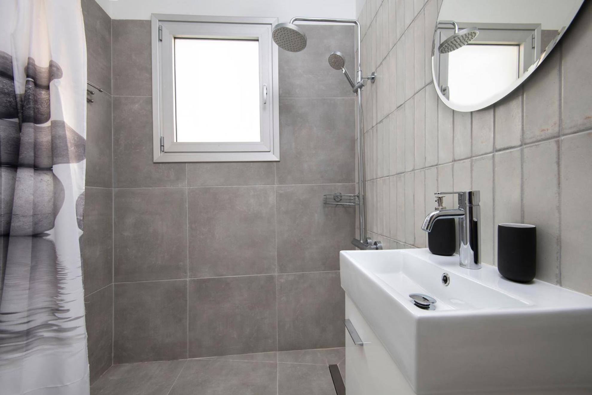 Amazing Two Bedroom Apartment Larnaka Exterior foto